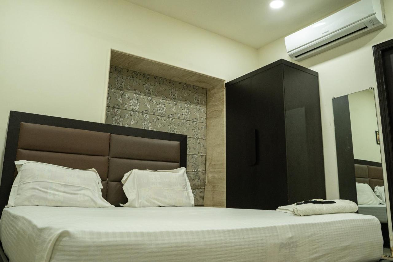 Nk7 Guest House Калькутта Экстерьер фото